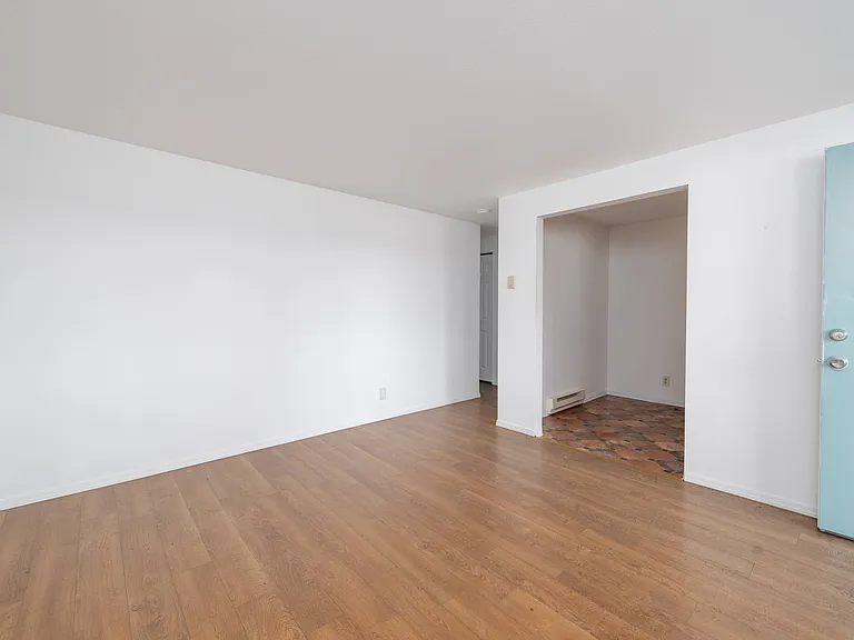 Twin Oaks Apartments — Photo 9