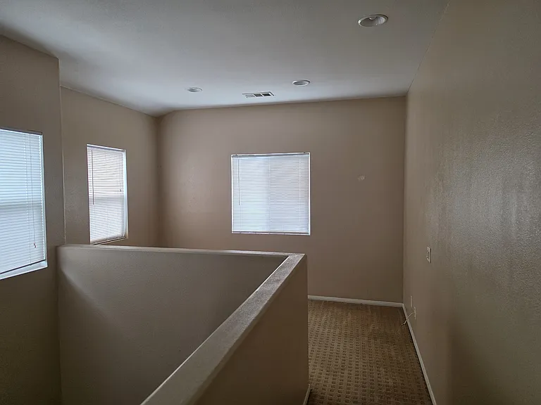 670 S Magnolia Ave — Photo 6