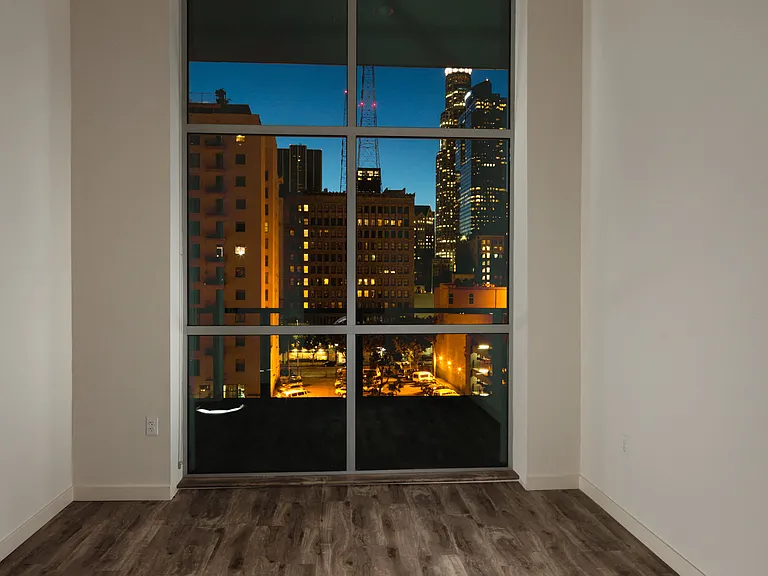 Topaz Apartments — Photo 43