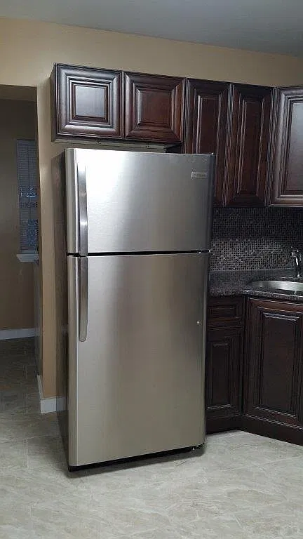 3 bed, 1.5 bath, 1134 sqft, $1,245 — Photo 2