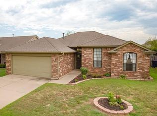 10636 NW 34th St, Yukon, OK 73099