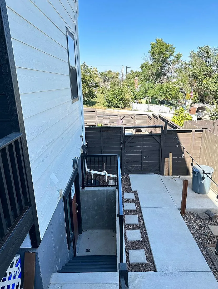 2 bed, 750 sqft, $1,500 — Photo 3