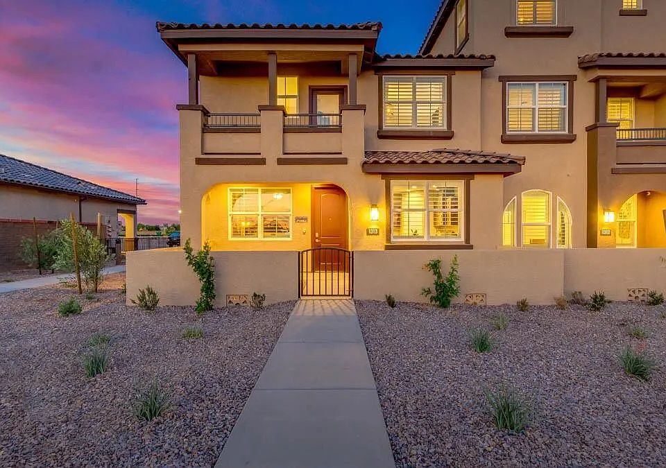 Outside picture of an end unit like ours