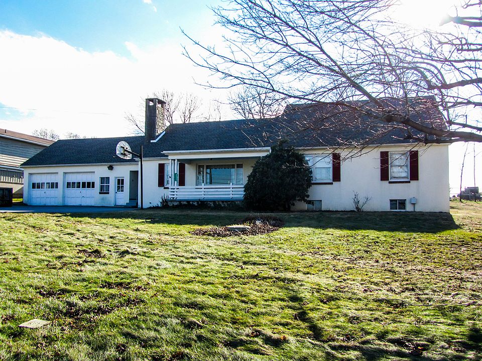 4996LincolnHwy,Kinzers_FrontExt_03032014