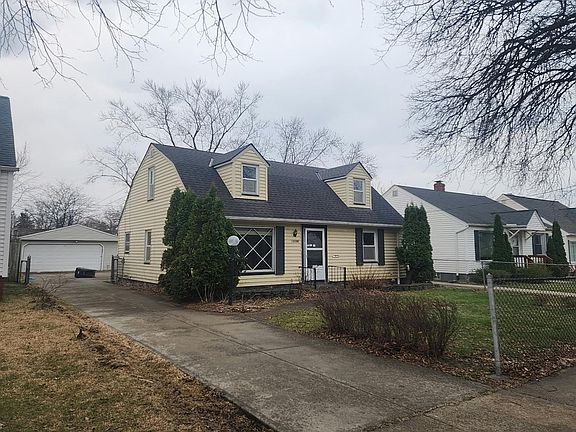 3rd image of 16206 Cloverside Ave