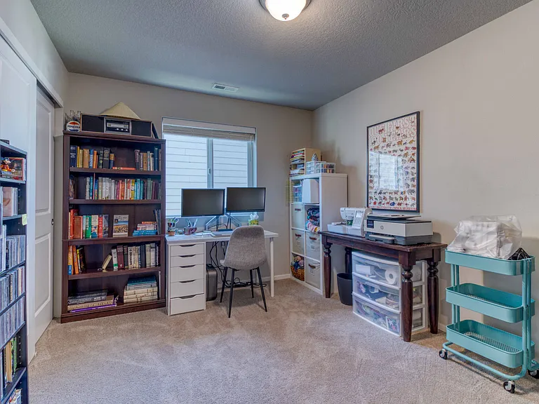 20538 SE Cameron Ave — Photo 22