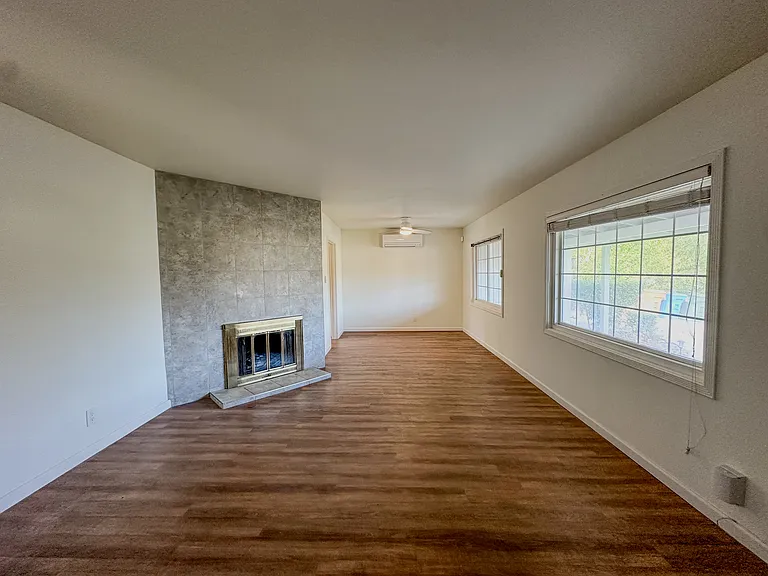 1912 Maybelle Dr — Photo 15
