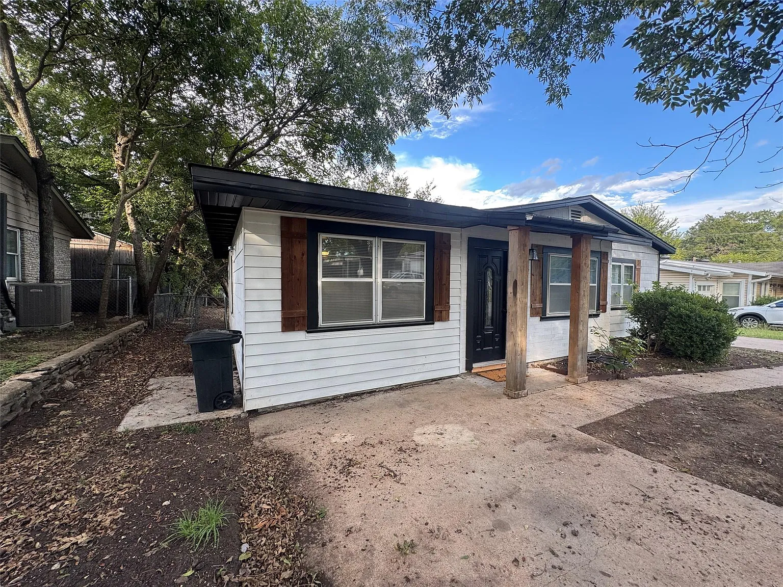 3 bed, 1060 sqft, $1,850 — Photo 3