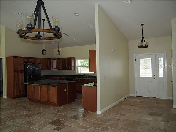 4th image of 1696 E Westgate Ln