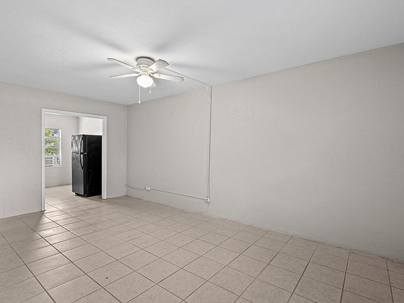 4th image of 818 3rd Ave N APT 24