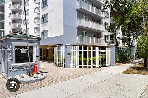 4th image of 2415 NW 16th Street Rd APT 214