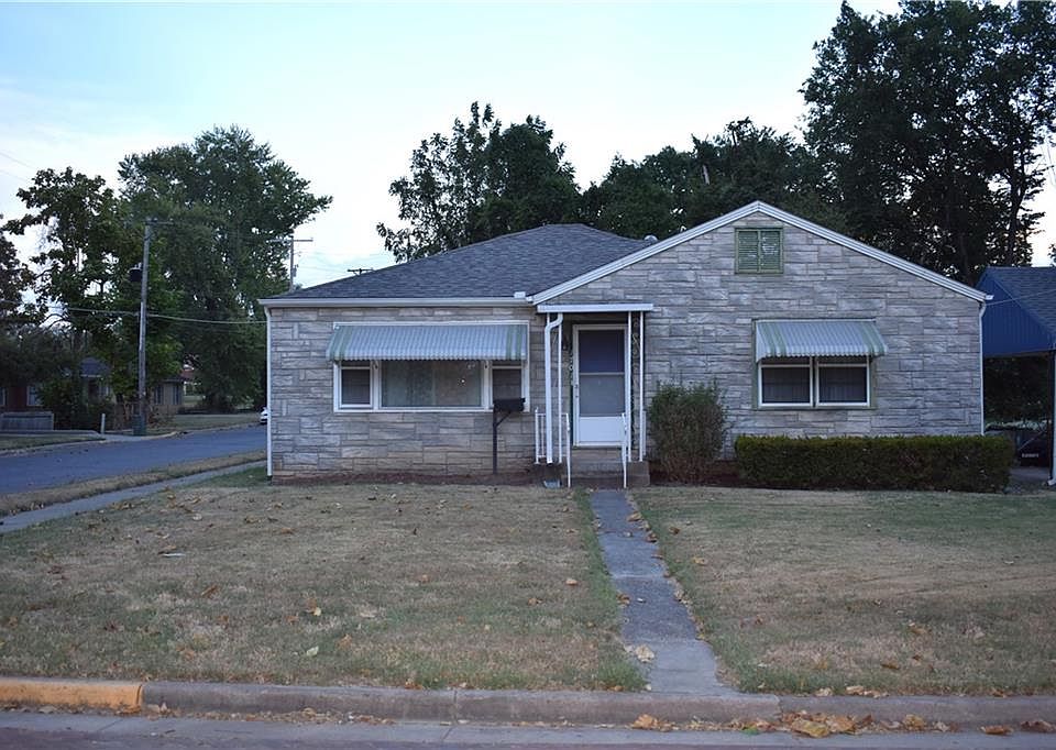 1st image of 1701 S Walnut St