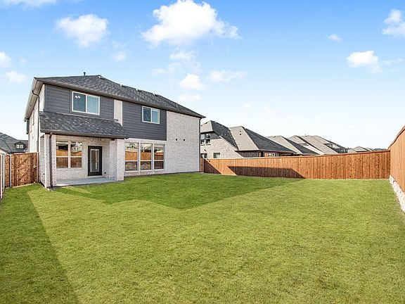 3rd image of 1239 Arrowwood Dr