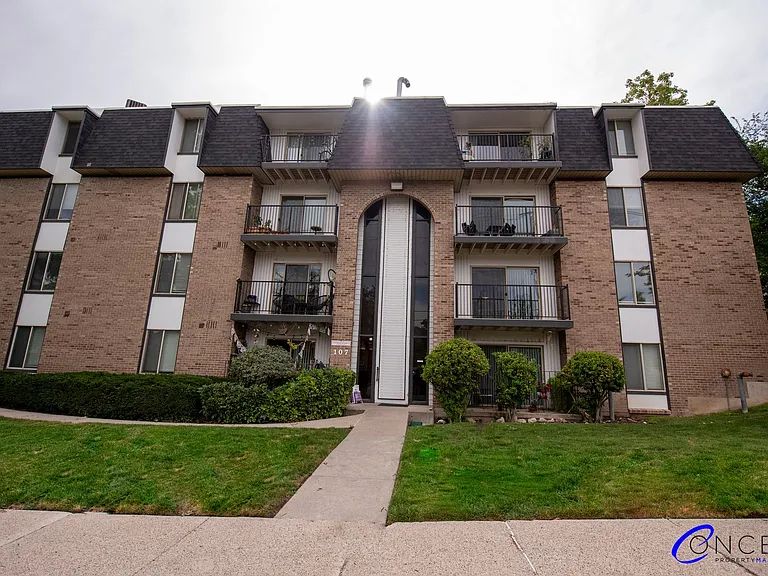 Avenue View Apartments — Photo 35