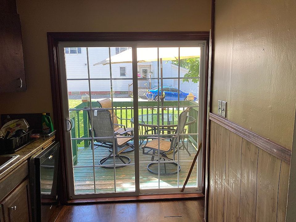 Kitchen slider with deck