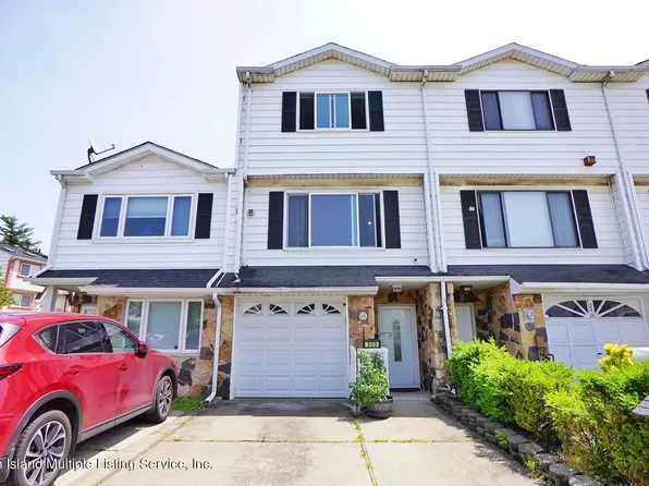 250 Carlyle Grn, Staten Island, NY 10312