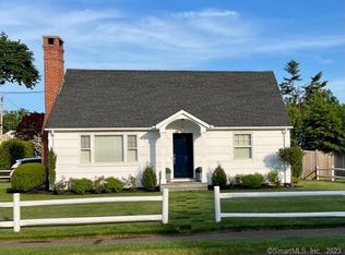 275 Mayfair Rd, Fairfield, CT 06824