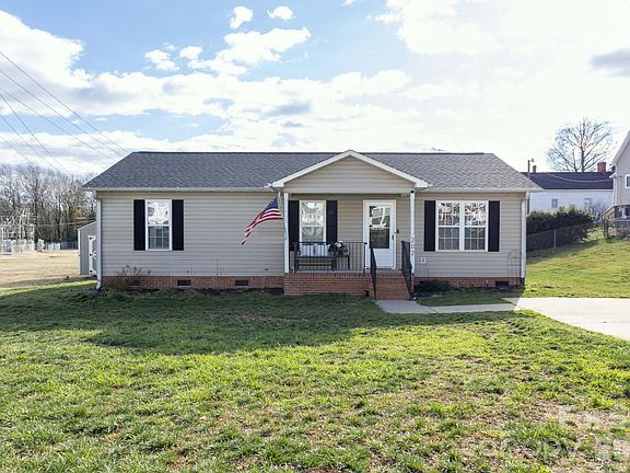 3rd image of 202 E Rice St