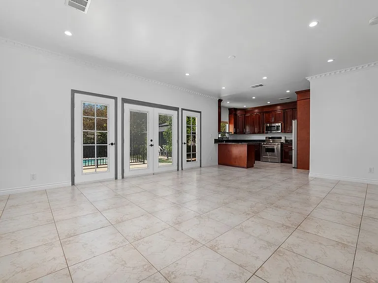 17434 Emelita St — Photo 12