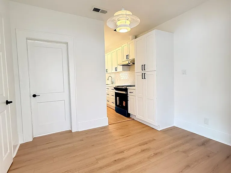 1201 W Gray St #3 — Photo 3