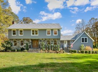 20 Hilltop Rd, Waccabuc, NY 10597