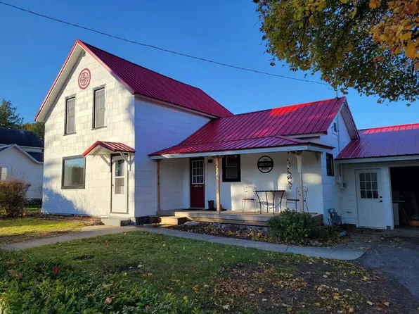 324 Cleveland Ave, Cheboygan, MI 49721