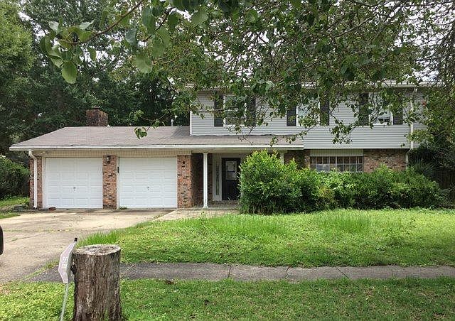 1st image of 652 Powell Dr NE