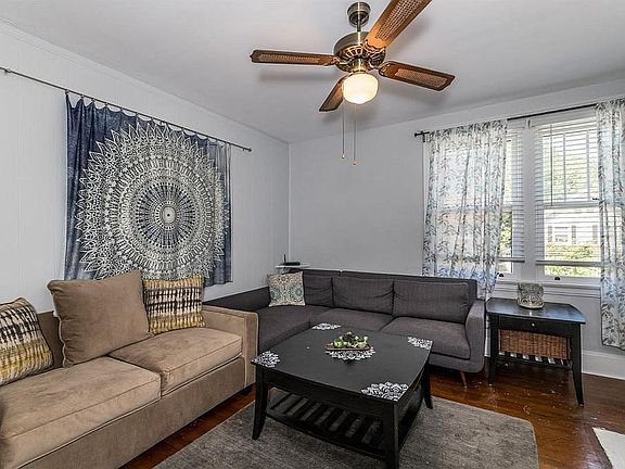 3rd image of 3738 Andrew Ave