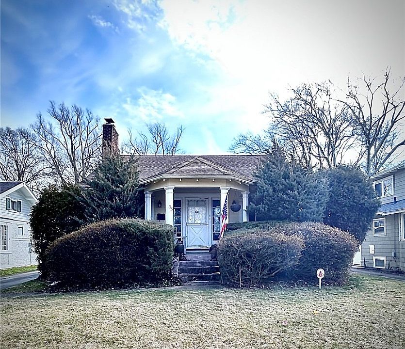 1st image of 35 Melbourne Ave