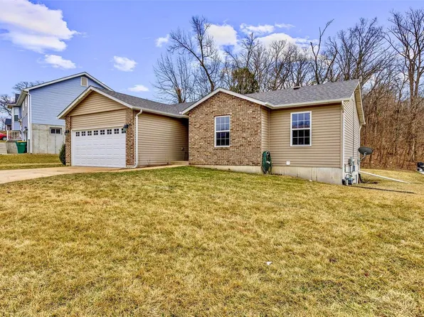 1916 Magnolia Way, Pevely, MO 63070