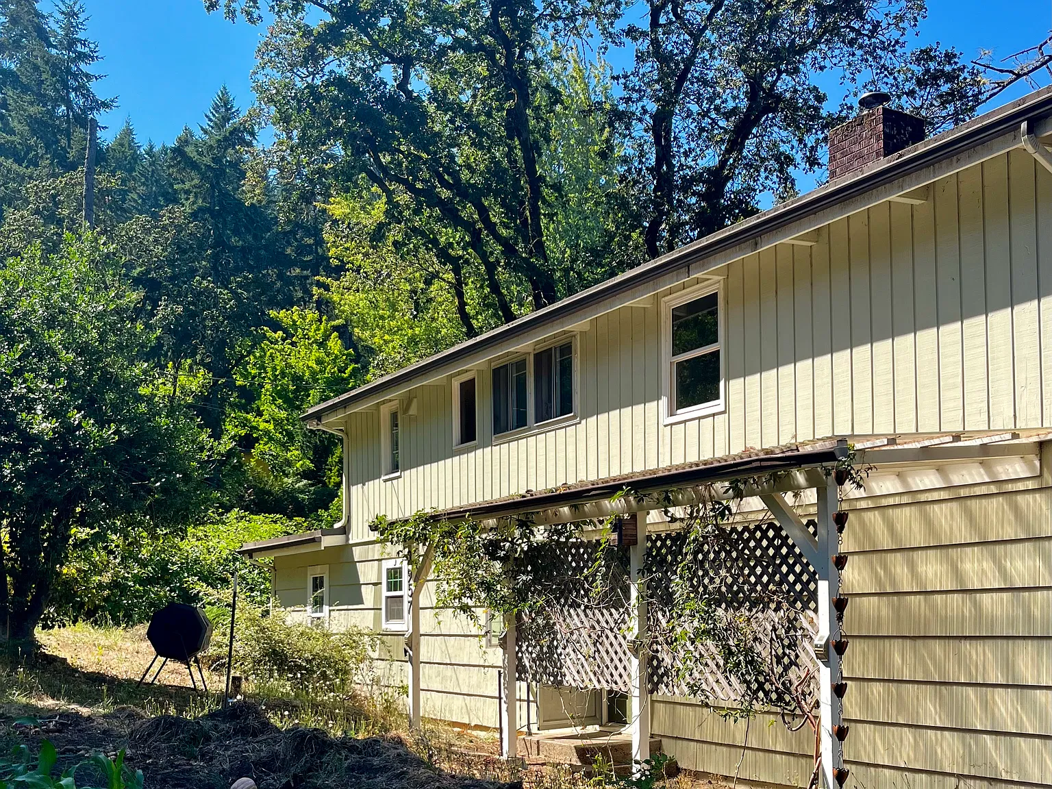Floral Hill Dr, Eugene — Photo 2