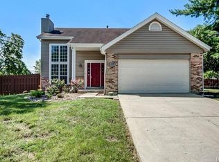 1110 Crooked Creek Dr, Saint Charles, MO 63304