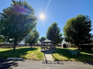 Welcome to our updated 2 bedroom, 1 bathroom apartment, Lewiston, ID 83501