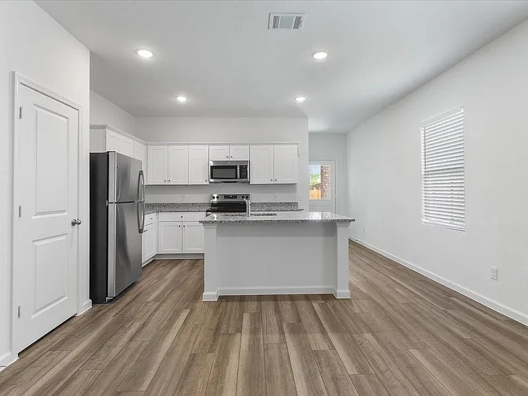 4406 Wood Fern Rd — Photo 5