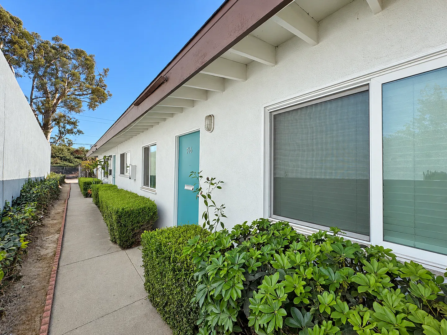 716sidon — Photo 3