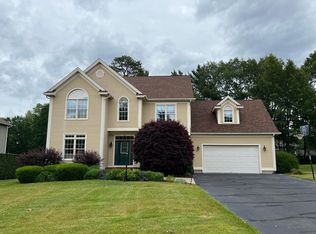 114 Overlake Dr, Colchester, VT 05446