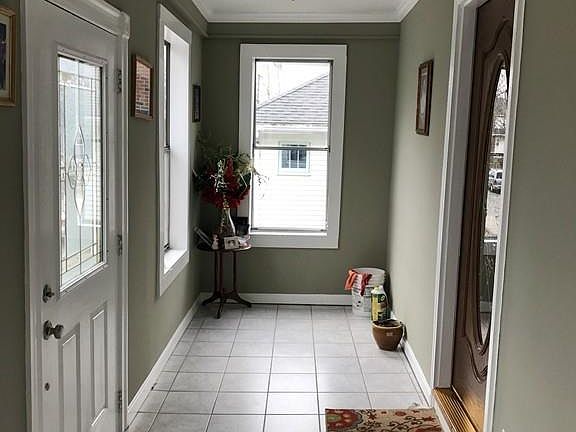 5th image of 31 Campbell St