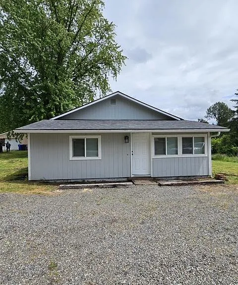 150 NE 4th Ave — Photo 1