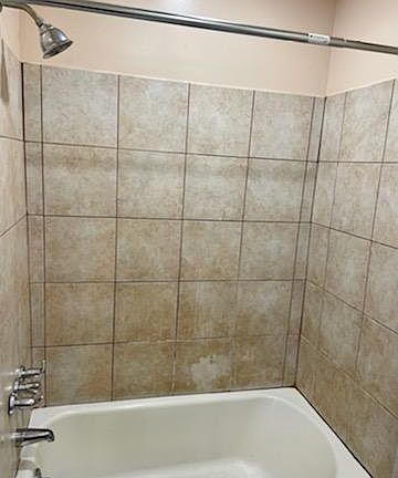 4th image of 5700 Poplar St #1