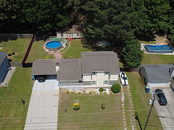 3rd image of 2701 Bluffton Rd