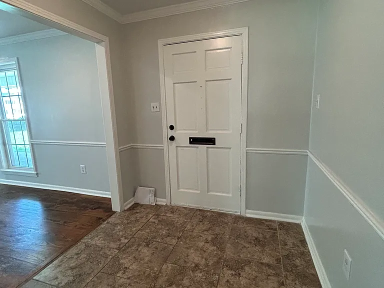 5165 Shirlwood Dr — Photo 5