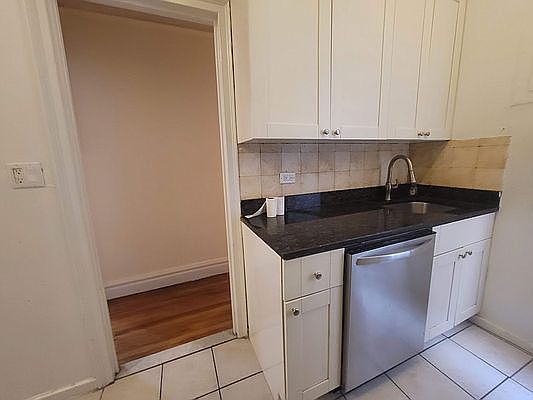 5th image of 250 W 99th St APT 1d
