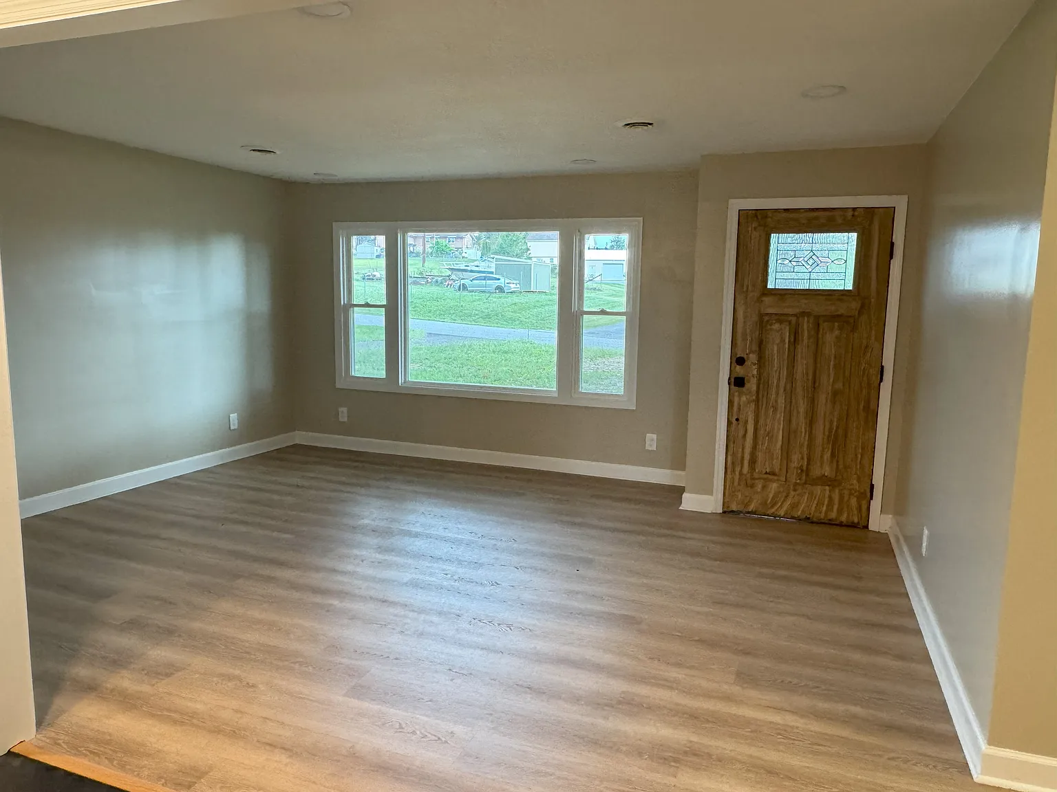 3 bed, 1740 sqft, $1,700 — Photo 3