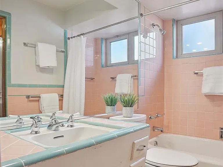 2390 S Clayton St — Photo 19