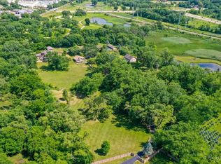 1088 Center Dr, South Elgin, IL 60177