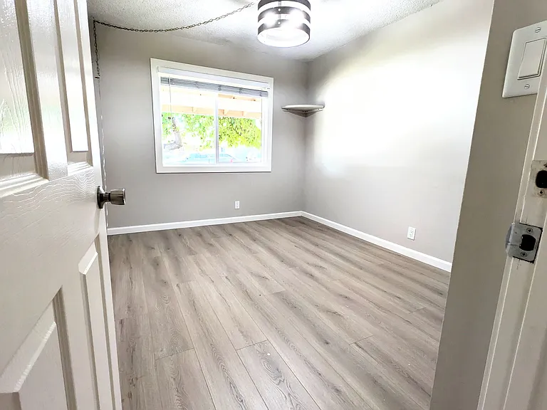 5438 Farina Ln — Photo 7