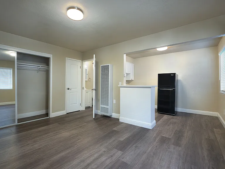 Pruneridge C10 living_dining_bath (1)