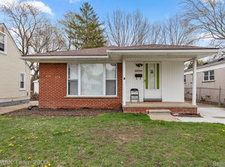 24544 Dale Ave, Eastpointe, MI 48021