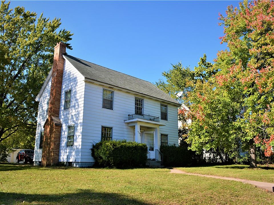 1st image of 910 5th Avenue #1
