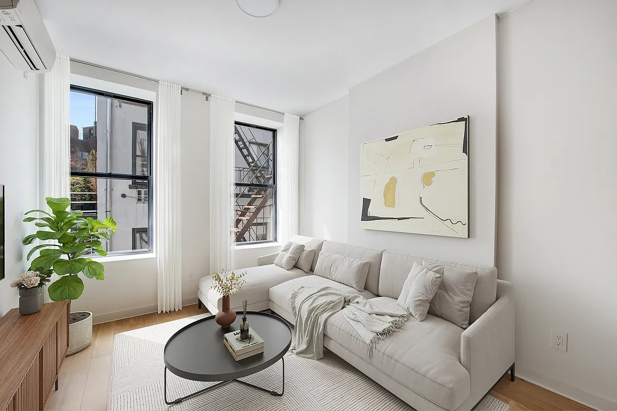 Building Photo - 34 Carmine St #4A
